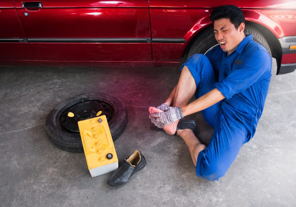 Trong khi chi phí kinh tế cho thương tật và tử vong tại nơi làm việc chắc chắn là cao, thì chi phí nhân mạng cao hơn theo cấp số nhân.